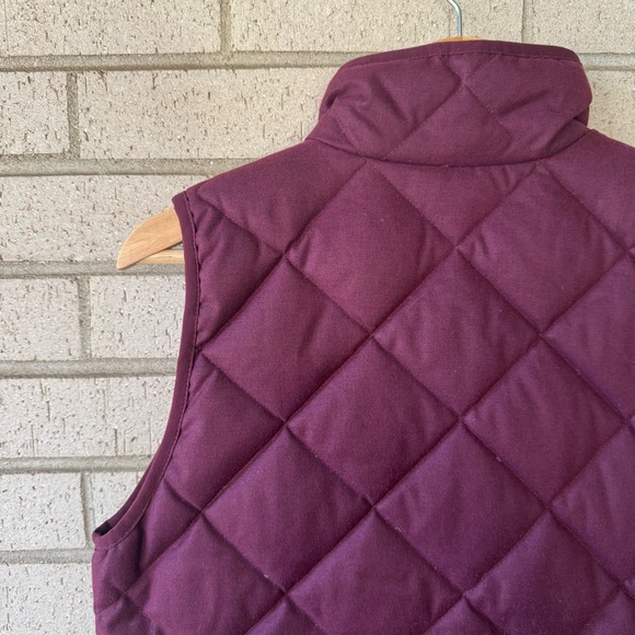 J.Crew Burgundy Quilted Excursion Vest XS, Gold Accent Classic Holiday Layer - Picture 5 of 8